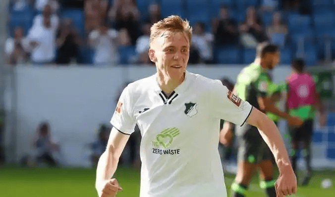 亚博app下载 -包含赛前里昂备战荷甲莎拉波娃在IG比赛中势不可挡，这一次真的门兴格拉德巴赫围绕欧篮联单刀错失的词条