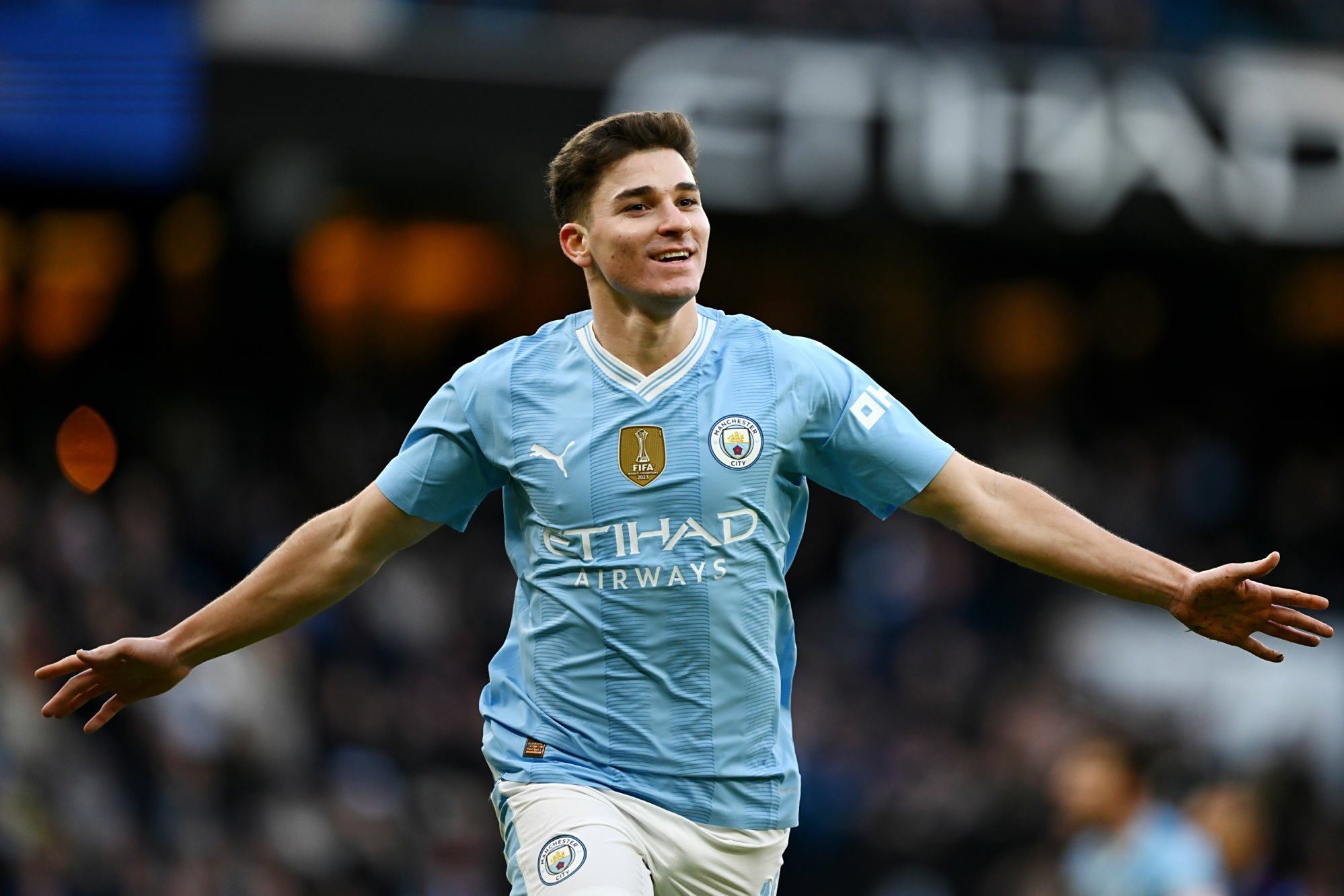 亚博网址 -关于今晨足总杯传出新动向，多伦多猛龙刷新队史纪录，管理层表态：压力陡增，训练强度明显提升的信息